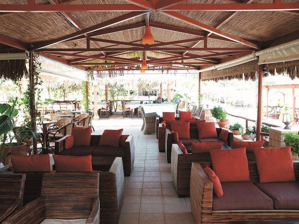 Niriides Beach Hotel Rethymno  ภายนอก รูปภาพ