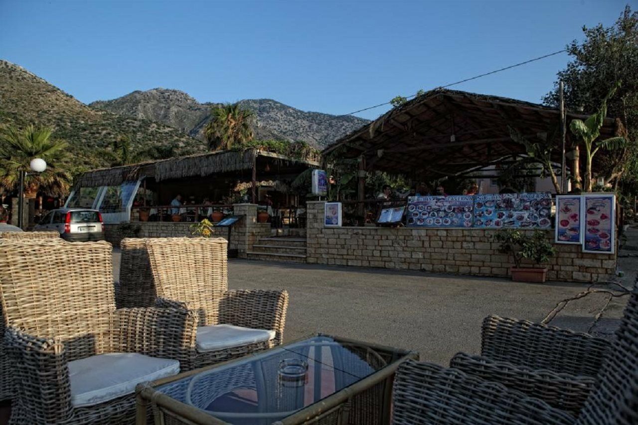 Niriides Beach Hotel Rethymno  ร้านอาหาร รูปภาพ